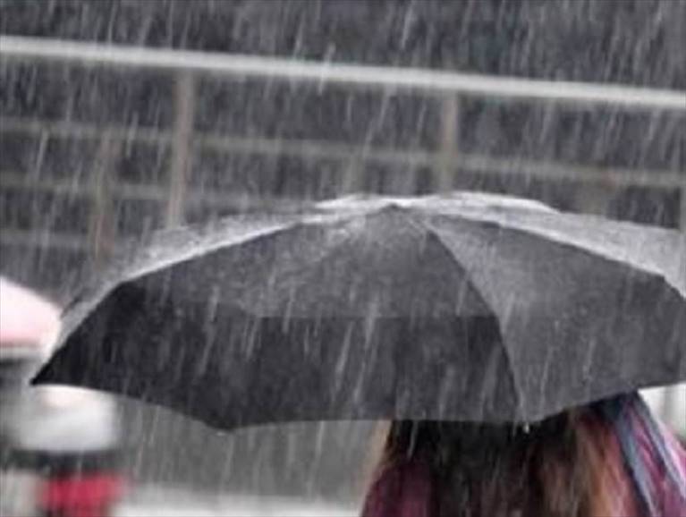 Maltempo, violento acquazzone e raffiche di vento su Santeramo. Garage allagati ma nessun danno grave
